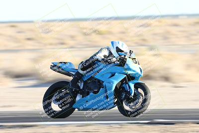 media/Dec-07-2025-CVMA (Sun) [[3e7d2de5dc]]/Race 17-Amateur Formula Middleweight/